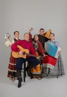 Ансамбль ПТАШИЦА: Запели песни, заиграли...