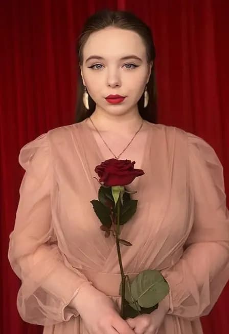 Поэтический вечер Виолетты Поповой «Любовь без веры — талый снег»