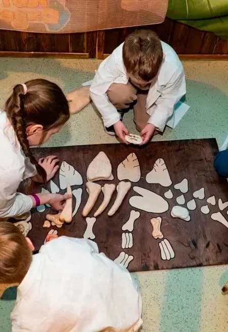 Квест "Путешествие к динозаврам"