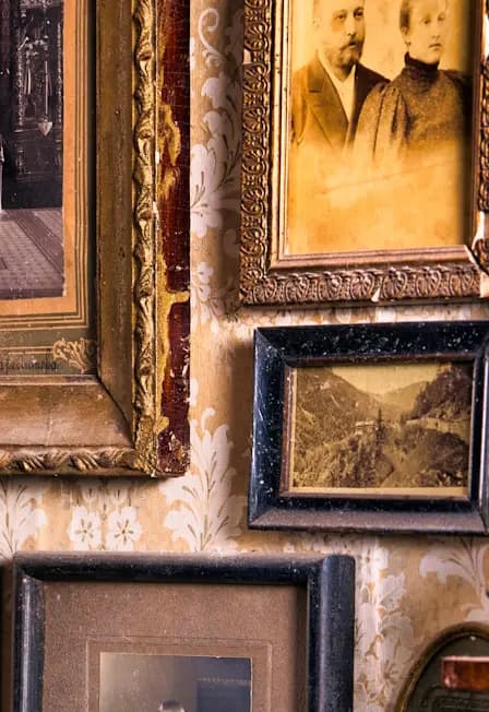 СПЕКТАКЛЬ В КВАРТИРЕ ДОВЛАТОВА "ЧТО Я НАЖИЛ"