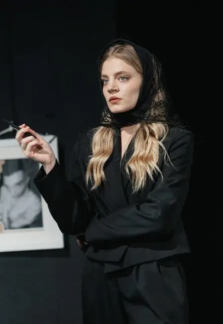 Васса Железнова. История одного дома