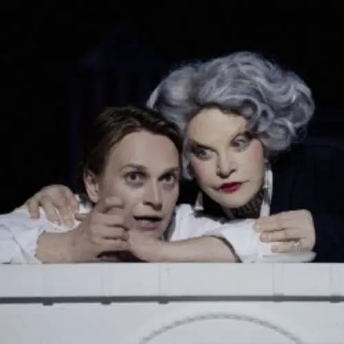 Королева-мать