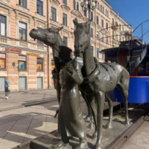 Экскурсия по дворам и парадным Васильевского острова