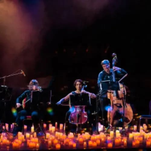 Киномузыка и дудук при свечах