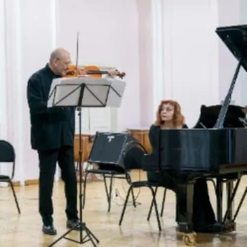 Под сияющим солнцем