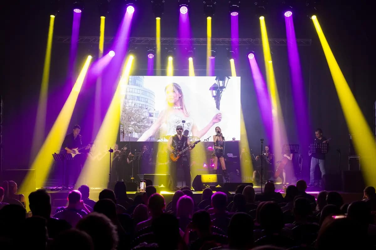 Мировые рок-хиты с АСО-оркестром