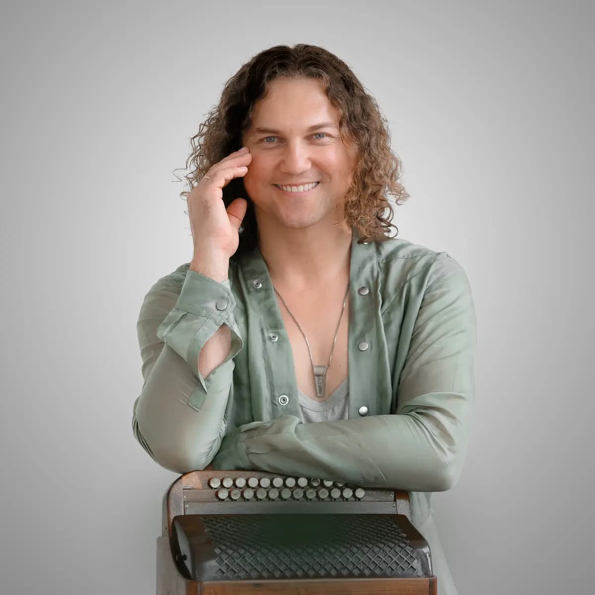 «Кучерявый вечер» Александра Бардина