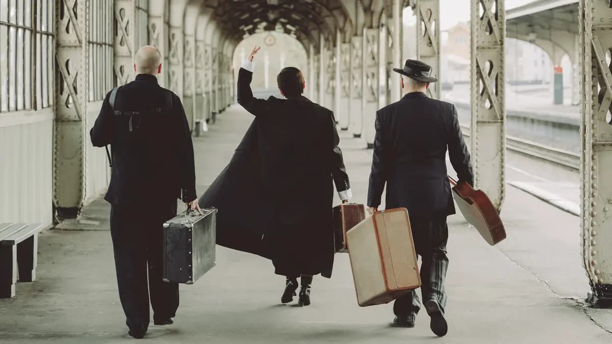 Увидеть Париж и...