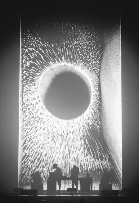 Аудиовизуальный перформанс от 404.zero