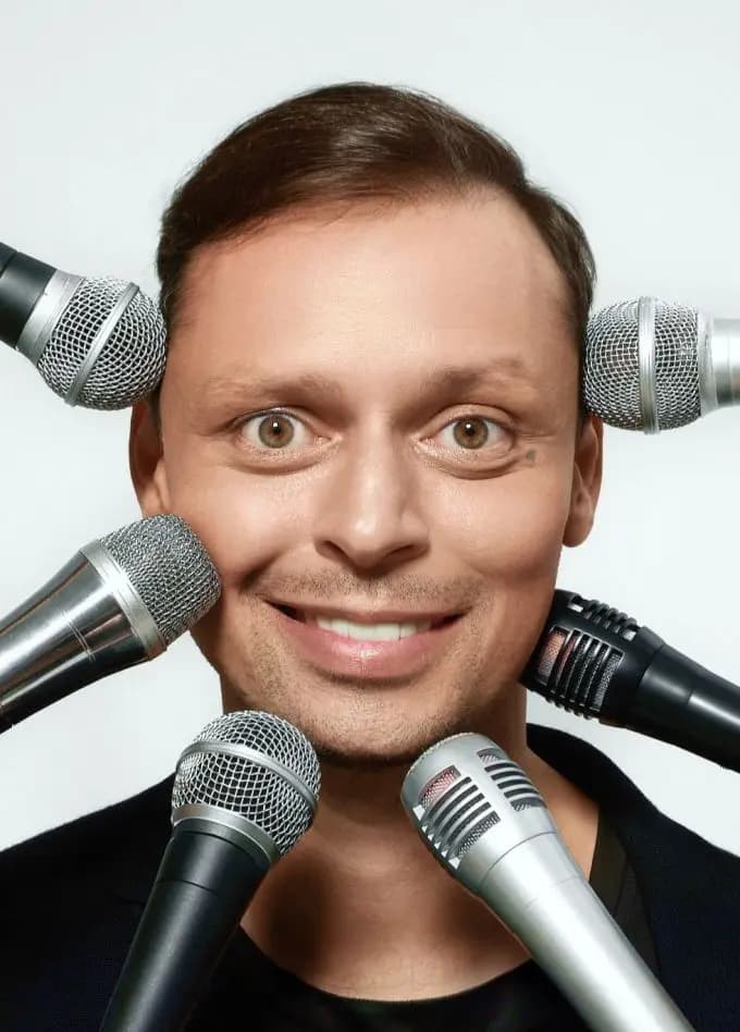 Виктор Комаров