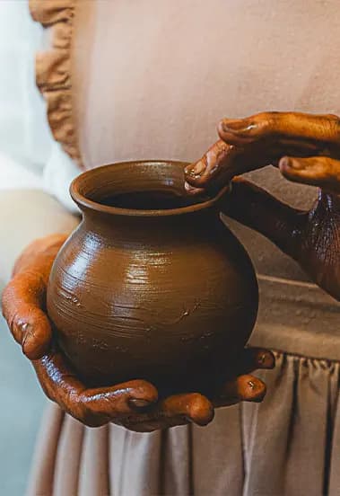 Мастер-класс "Свидание за гончарным кругом"