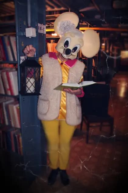 Вниз по лестнице, ведущей к знаниям. Экскурсия