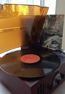 Выставка-экскурсия "Встреча с винилом"