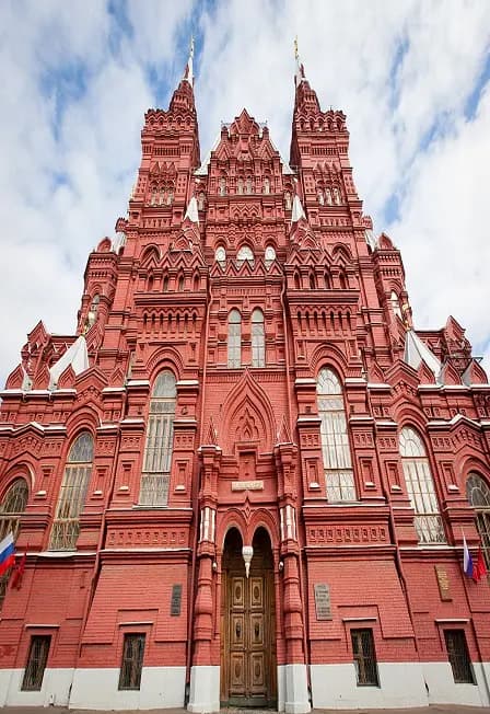 Взламывая шифр города. О чем молчат кремлевские стены.