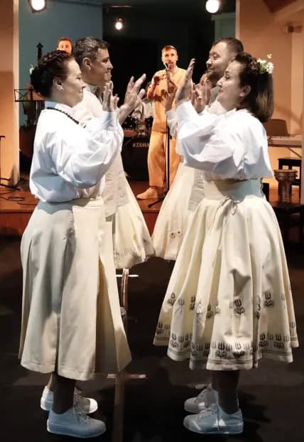 Родные песни