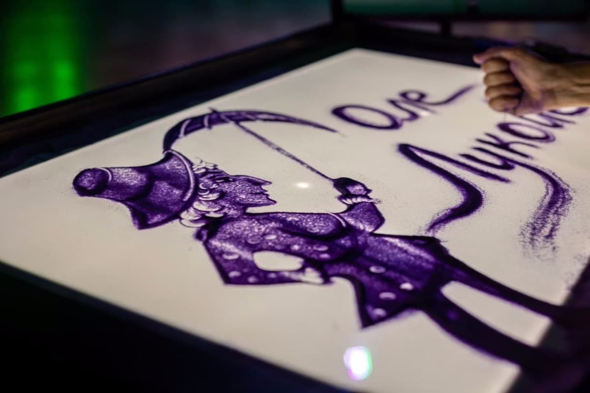 Оле Лукойе (Белый зал Политехнического университета)