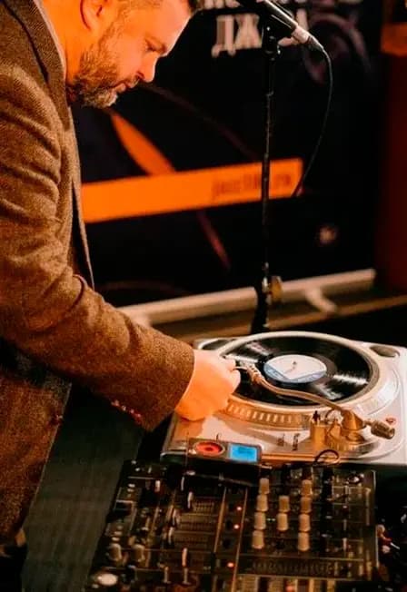 Джаз на виниле с Александром Михайловским