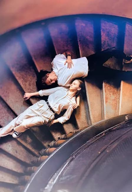 Исаакий за кадром: мистическая фотопрогулка с тайными дворами и колоннадой