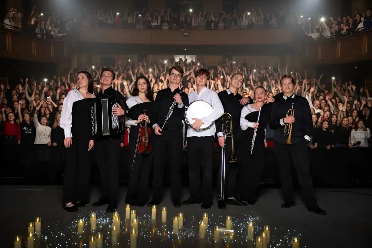 Симфо-шоу «А-ля русс». Рок-поп и симфо-джаз хиты в пламени свечей