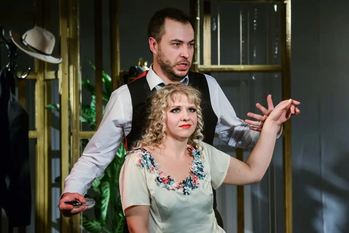 Шесть блюд из одной курицы (Дворец школьников)