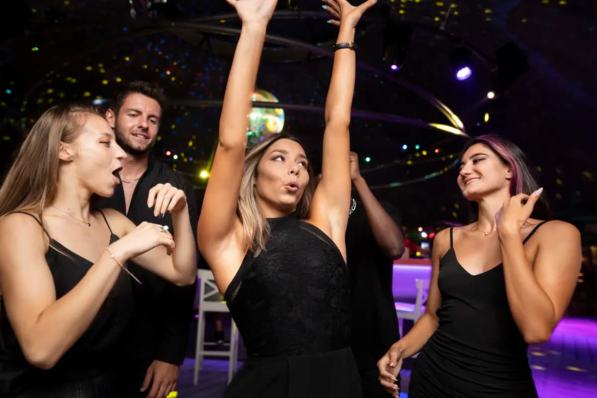 Сургут сити 2 (Gallery Club)