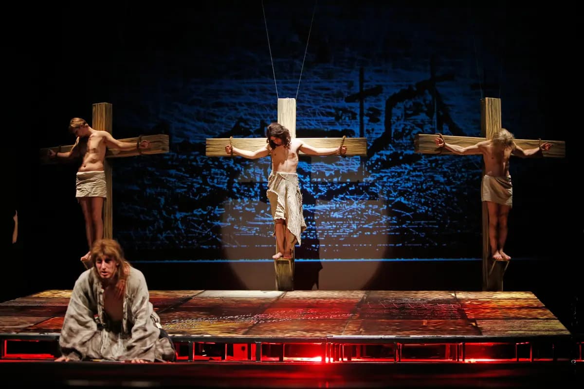 Мастер и Маргарита (Драматический театр)