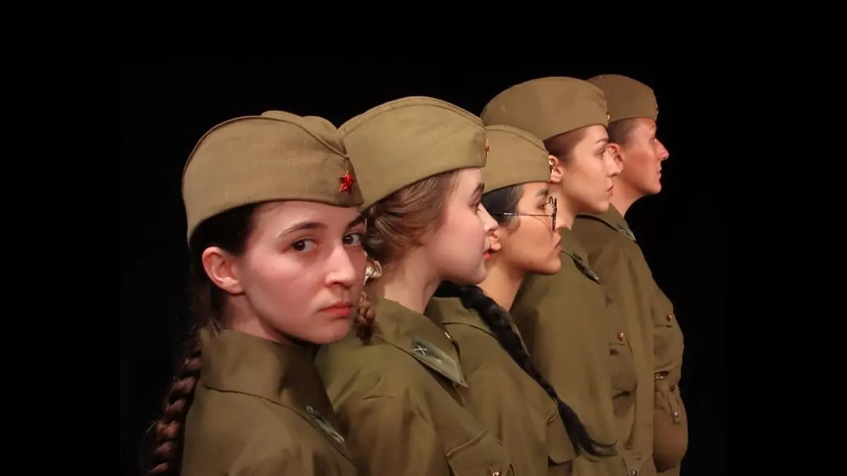 А зори здесь тихие... (Молодёжный театр)