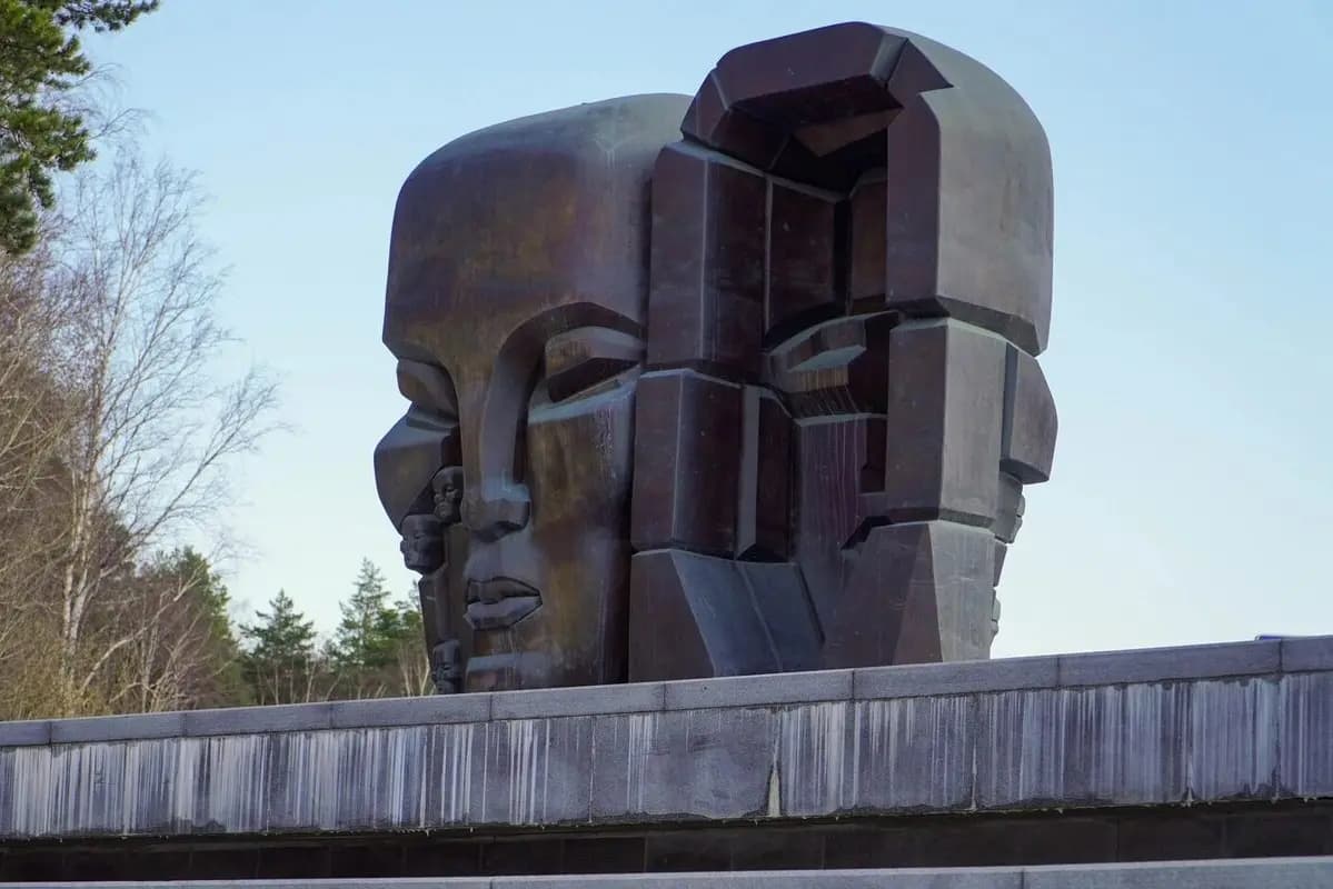 Маршрут памяти (Остановка экскурсионных маршрутов)