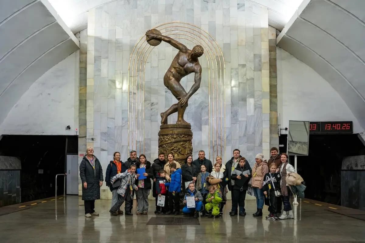 Последний советский (Станция метро «Площадь 1905»)