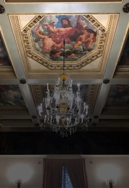 Итальянское вдохновение: экскурсия в удивительный особняк Гавриила Тарасова