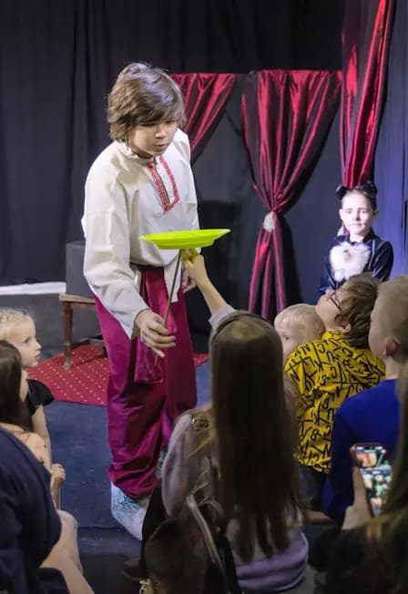 Спектакль "Летучий корабль"