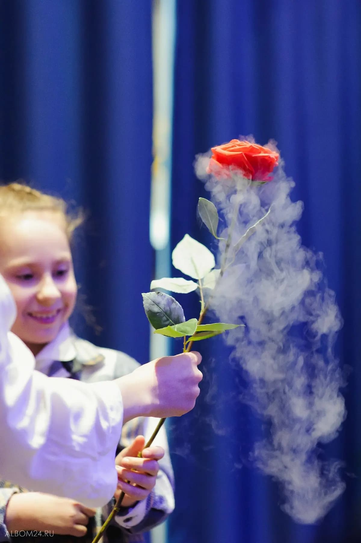 Эксперимент-шоу "Азот" + мастер-класс "Светлячок" (6+)