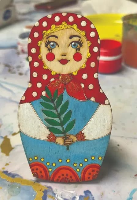 Матрешка: Музейное занятие по росписи деревянной заготовки-магнита