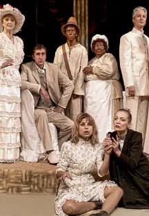 СОТВОРИВШАЯ ЧУДО (драма )в 2-х действ .1ч.30м.