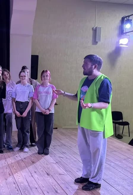 Закулисье. Экскурсия