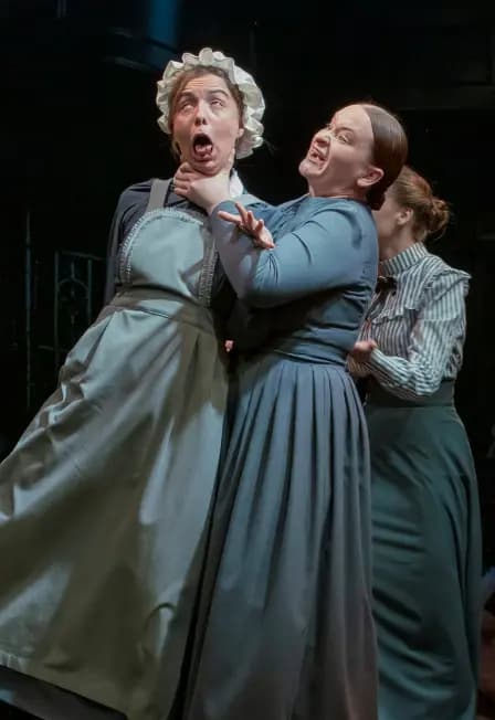 Замок Рейвенскрофт