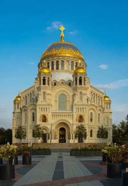 Экскурсия в Кронштадт с теплоходной прогулкой по фортам