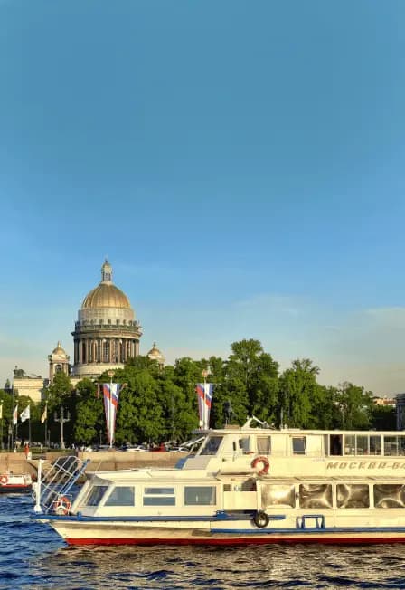Берега Невы - прогулка на двухпалубном теплоходе по Неве, с подходом к Финскому заливу