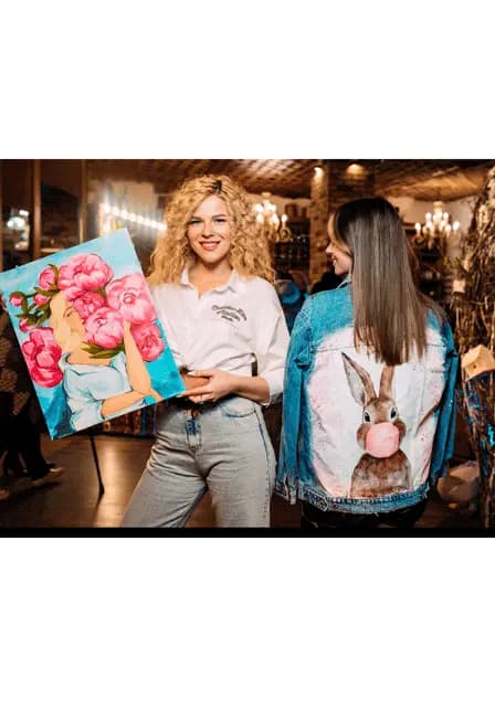 Арт-вечеринка Artvibes. Рисуем акрилом на холсте с видом на Аврору