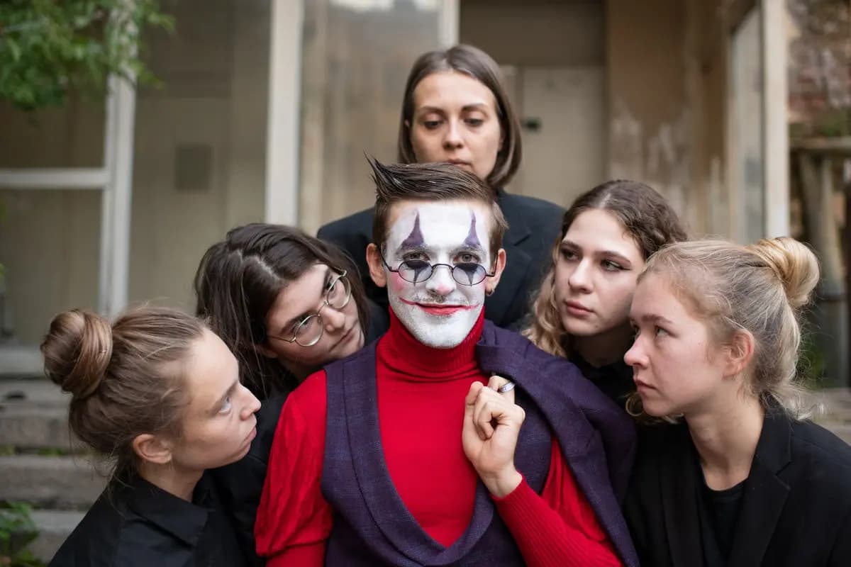 Школа жизни (Театр «Нити»)