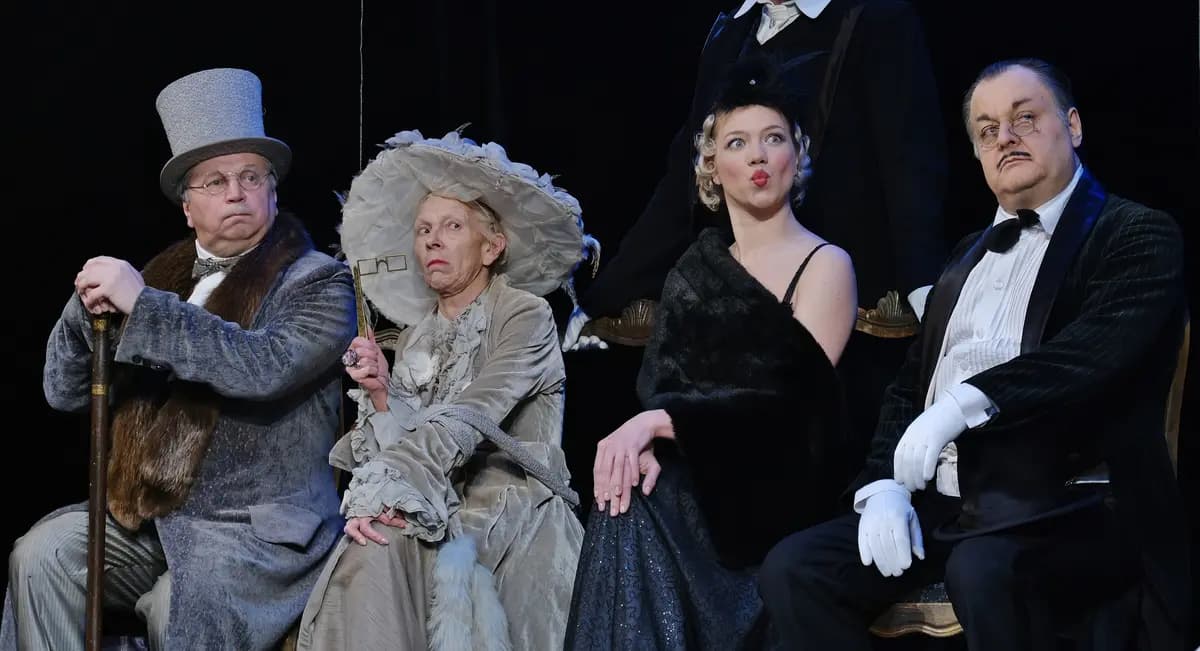 Голодранцы и аристократы (Театр комедии им. Акимова)