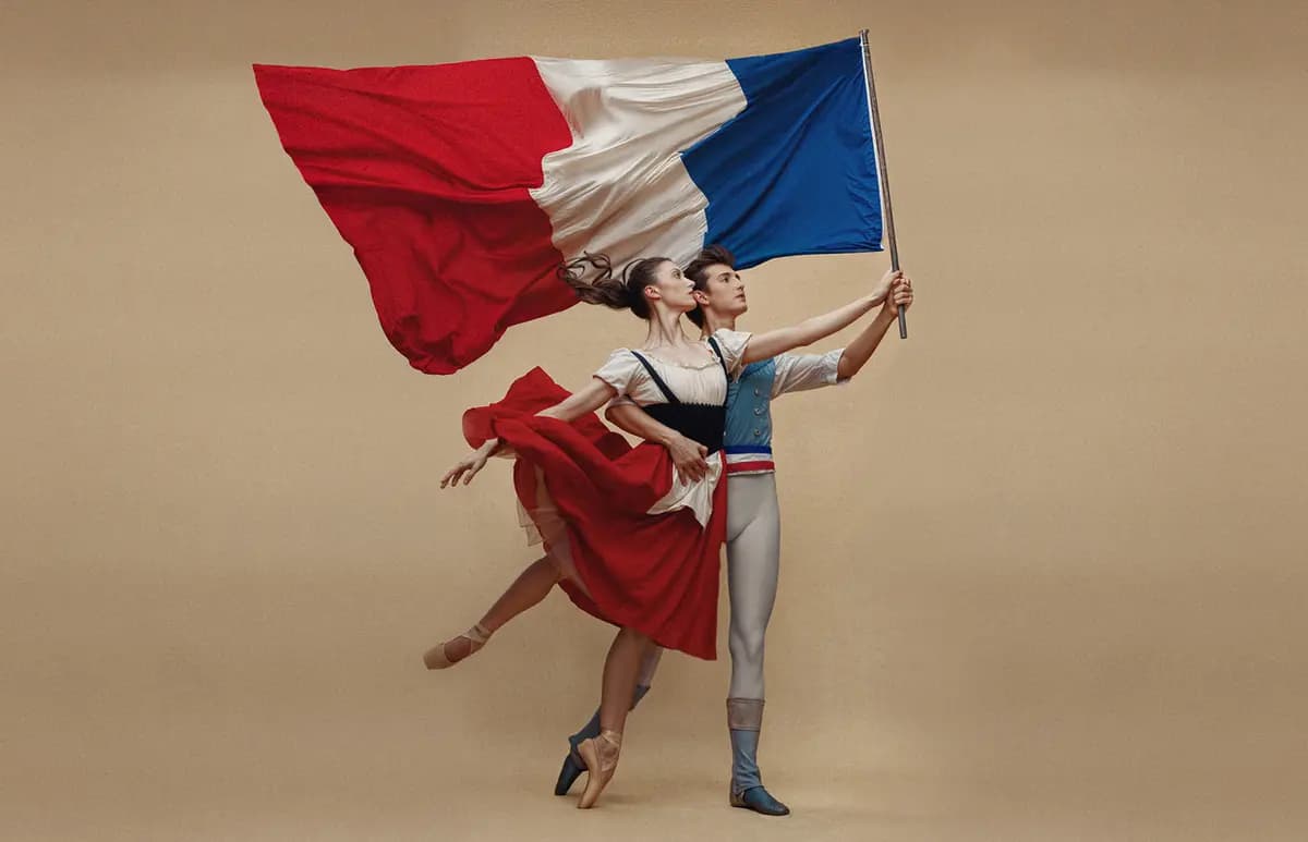 Пламя Парижа (Михайловский театр)