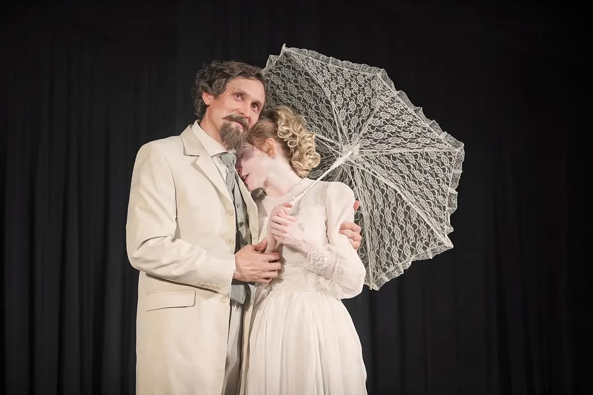 Цветы запоздалые (Дом-музей Щепкина)