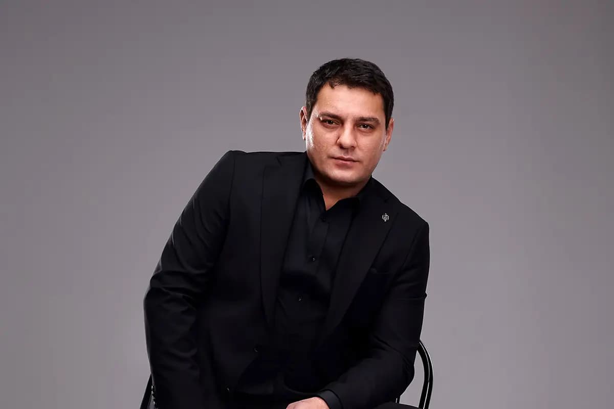 Мурат Тхагалегов (Opera)