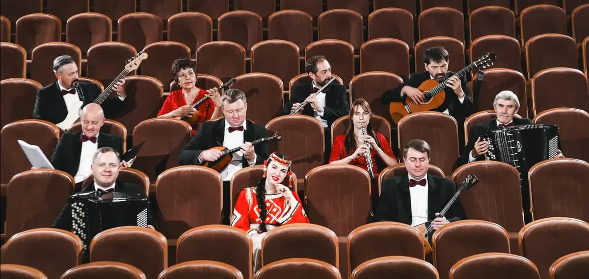 По странам и континентам (Зал Русского камерного оркестра)