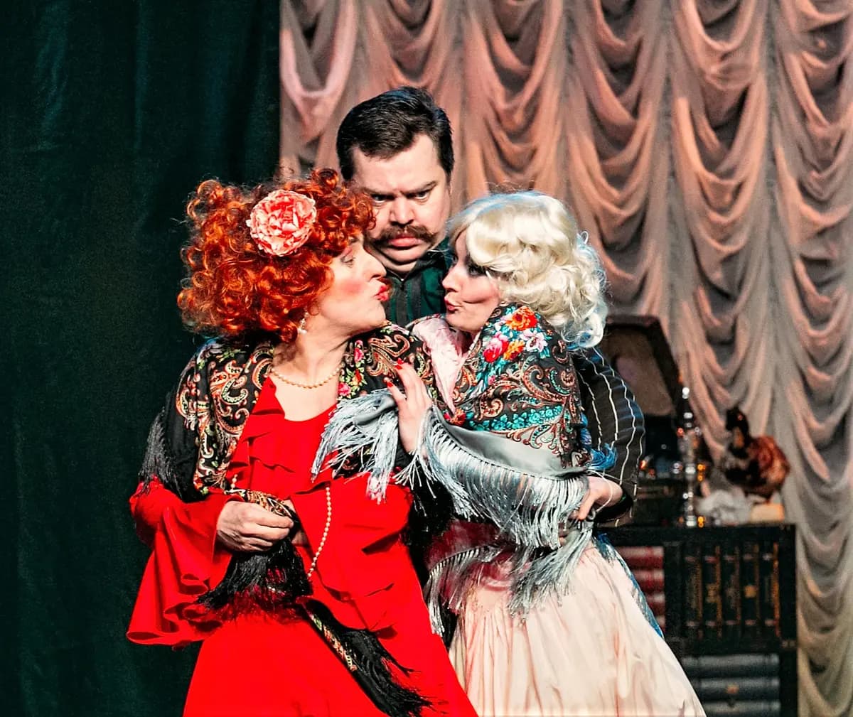 Любовь втроём (Дом актёра Санкт-Петербургского отделения СТД РФ)