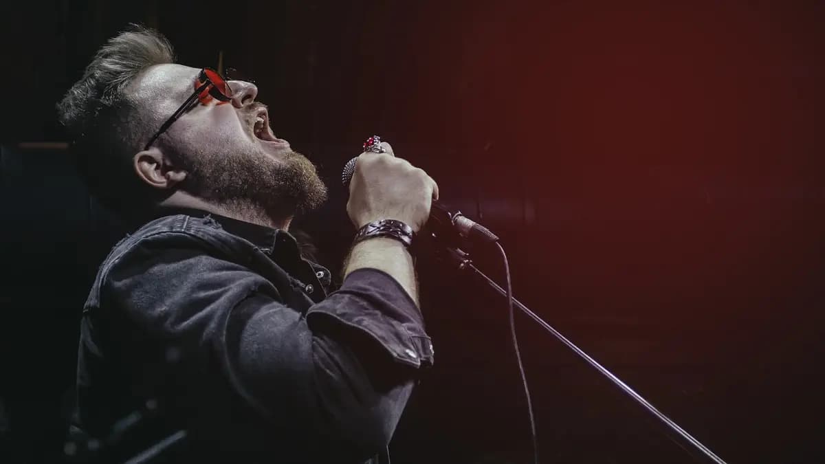 Ирония судьбы и Илья Алтухов (Glastonberry)