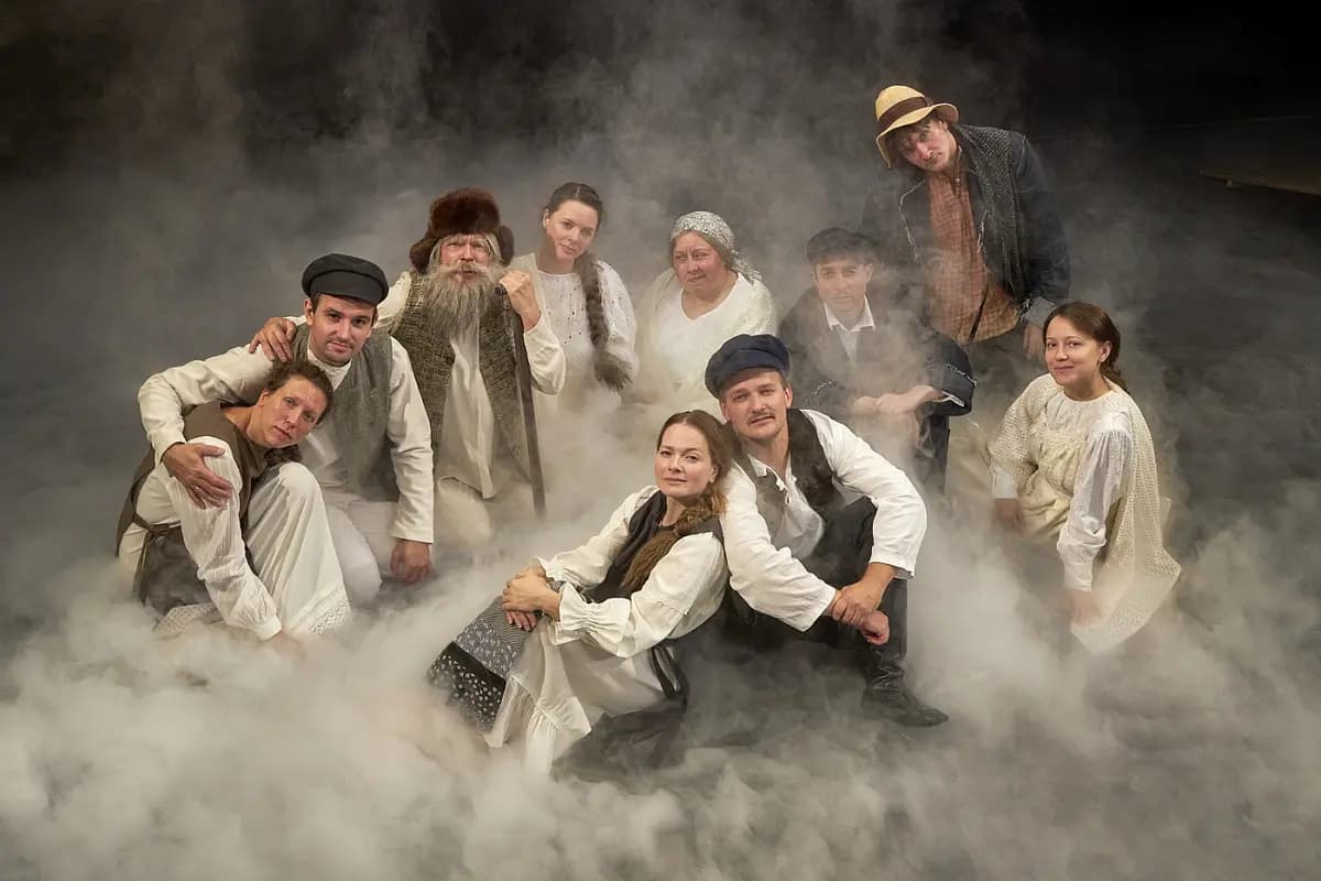 Одна абсолютно счастливая деревня (Мастерская «12» Никиты Михалкова)