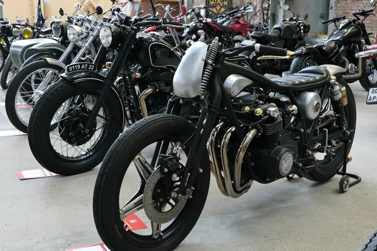 Мотосалон IMIS (Севкабель Порт)