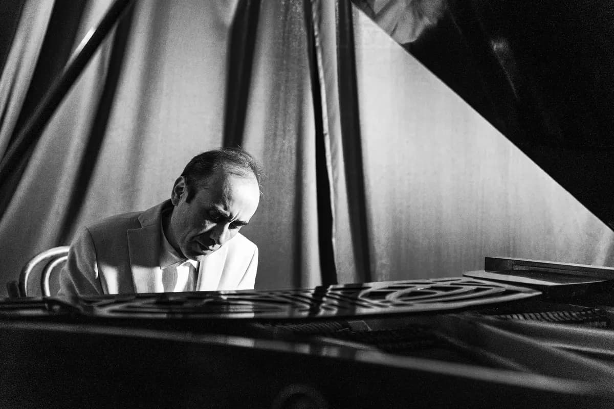 Романтическая неоклассика (Музей политической истории России (Особняк Матильды Кшесинской))